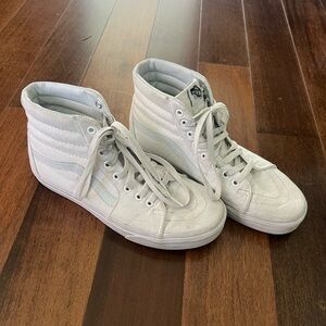 White Hightop Vans (Like New)— Women’s size 9 / Men’s size 7.5